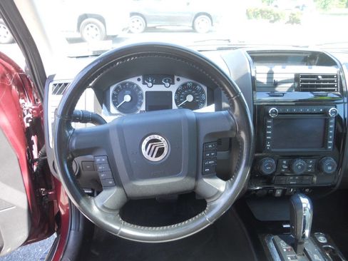 Used 2010 Mercury Mariner Premier AWD/4WD image 11