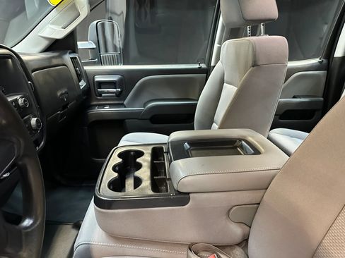 Used 2016 Chevrolet Silverado 2500 W/T AWD/4WD image 12