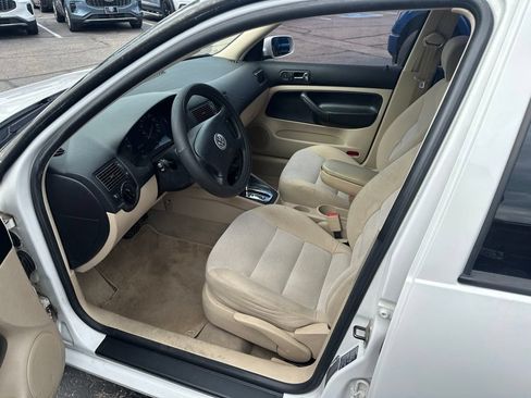 Used 2005 Volkswagen Golf GLS FWD image 21