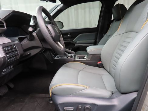 Used 2024 Toyota Tacoma Trailhunter Crew Cab image 9