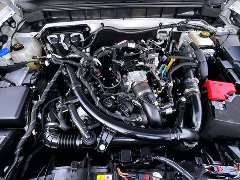 Used 2022 Ford Bronco Black Diamond image 9