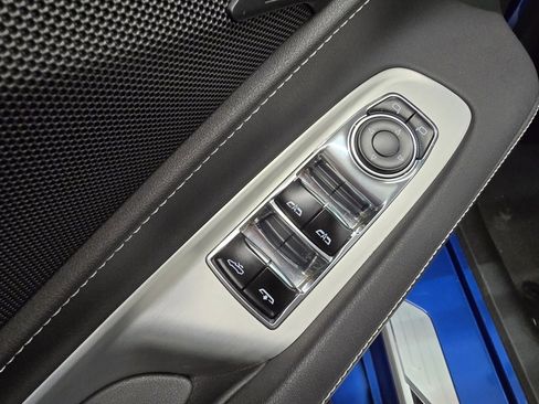 Used 2023 Chevrolet Corvette Stingray Convertible w/ Z51 Performance Package image 36