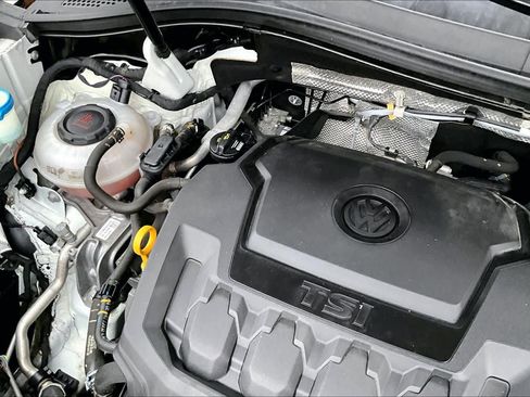 Used 2020 Volkswagen Tiguan S FWD image 33