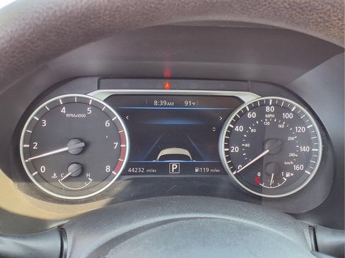 Used 2024 Nissan Sentra SV FWD image 18