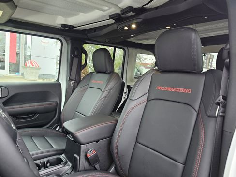 New 2026 Jeep Wrangler Unlimited Rubicon w/ Technology Group image 23