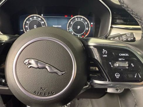 Used 2025 Jaguar F-PACE R-Dynamic S image 17