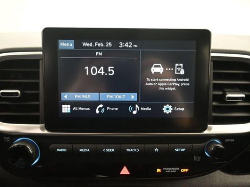 New 2025 Hyundai Venue SE FWD image 13