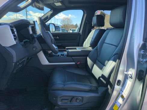 New 2026 Toyota Tundra Platinum AWD/4WD image 20