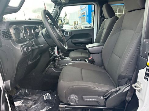 Used 2023 Jeep Wrangler Sport image 18