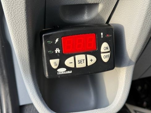 Used 2017 Ford Transit 250 148 Medium Roof RWD image 6