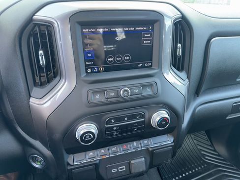 Used 2023 GMC Sierra 1500 Pro w/ Pro Value Package image 10