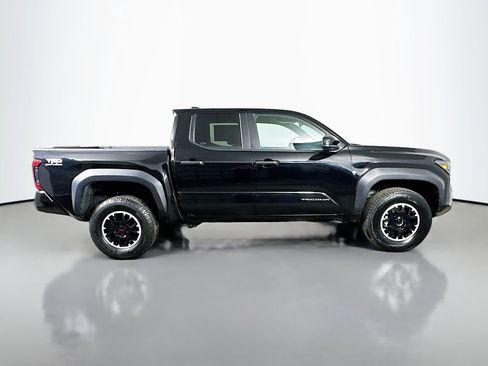 Used 2024 Toyota Tacoma TRD Off-Road image 7