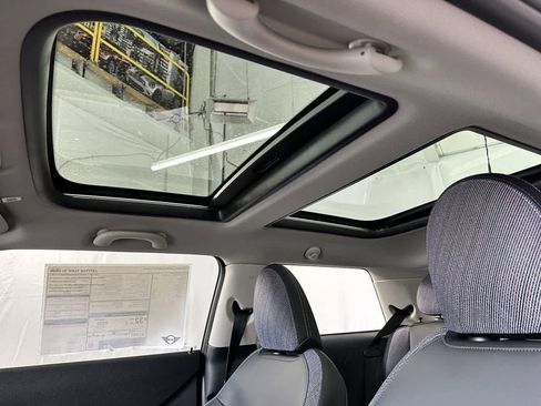 Certified 2025 MINI Cooper 2-Door Hardtop image 14