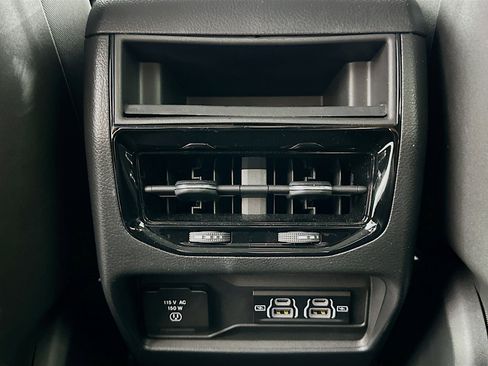 Used 2023 Jeep Grand Cherokee Laredo w/ Luxury Tech Group I image 26