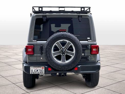 Used 2019 Jeep Wrangler Unlimited Sahara image 7