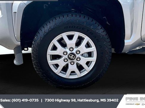 Used 2024 Toyota Tacoma SR5 RWD image 8