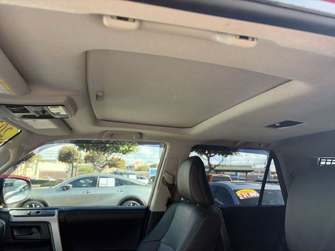 Used 2021 Toyota 4Runner SR5 Premium w/ Moonroof Package AWD/4WD image 16