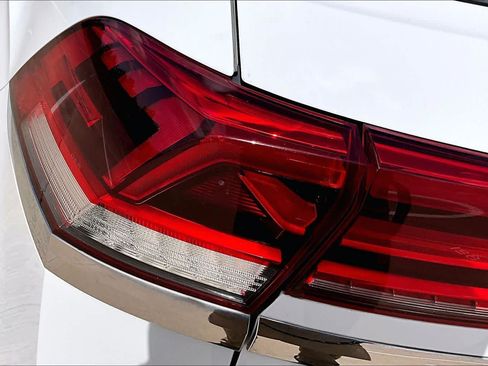 Used 2020 Volkswagen Atlas Cross Sport SEL Premium w/ Cross Sport MDO Package AWD/4WD image 29