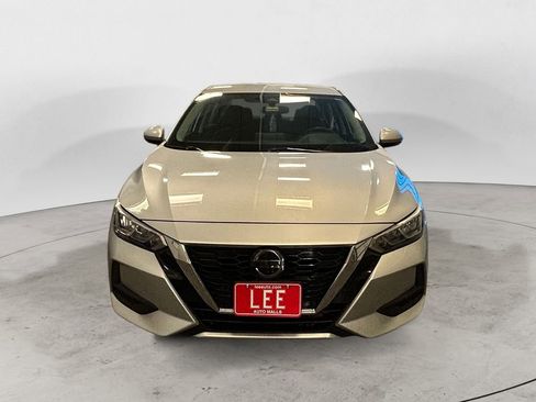 Used 2020 Nissan Sentra SV image 9