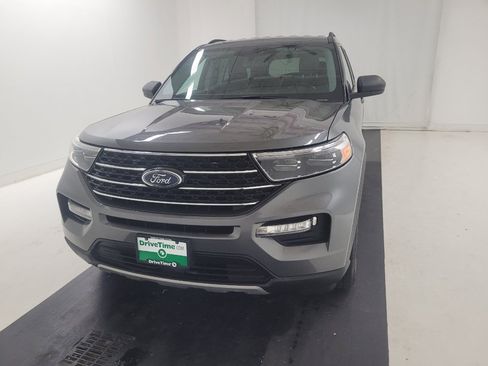 Used 2021 Ford Explorer XLT w/ Equipment Group 202A AWD/4WD image 15