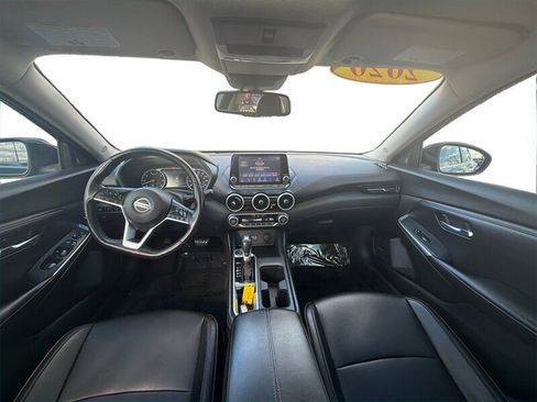 Used 2020 Nissan Sentra SR w/ Premium Package image 21