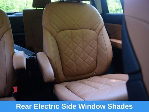 Used 2023 BMW X7 xDrive40i w/ Premium Package AWD/4WD image 17