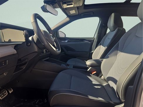 New 2026 Volkswagen Tiguan SE R-Line image 17