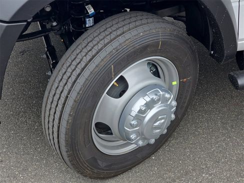 New 2026 RAM 4500 Tradesman w/ Chrome Appearance Group image 32