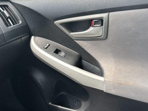 Used 2013 Toyota Prius Two FWD image 28