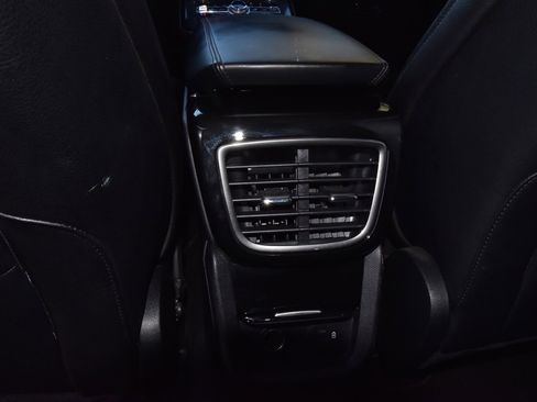 Used 2022 Lincoln Nautilus FWD w/ Premium Package image 18