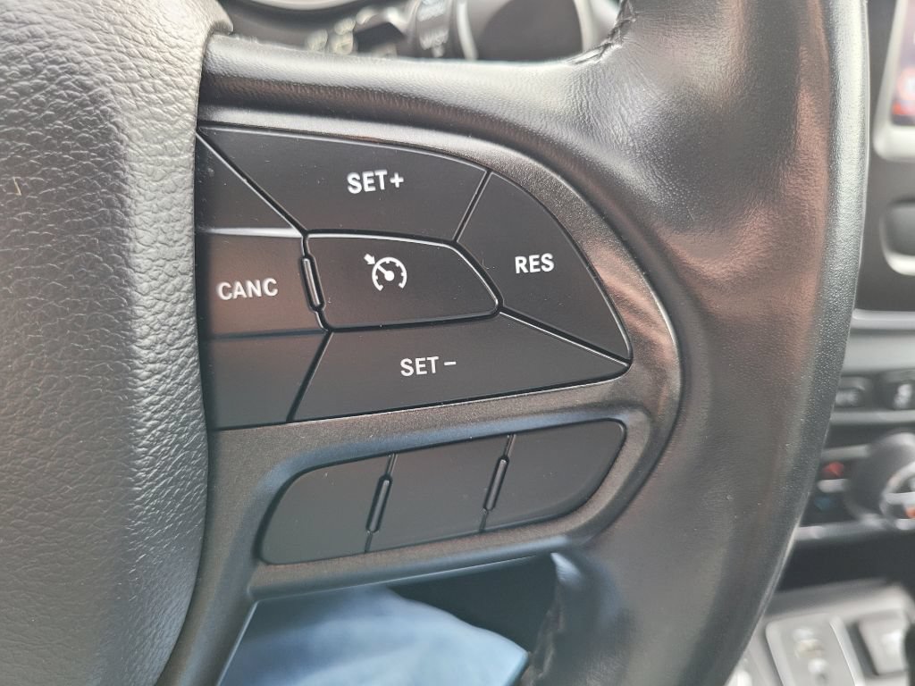 Used 2020 Jeep Cherokee Trailhawk w/ Cold Weather Group AWD/4WD image 26