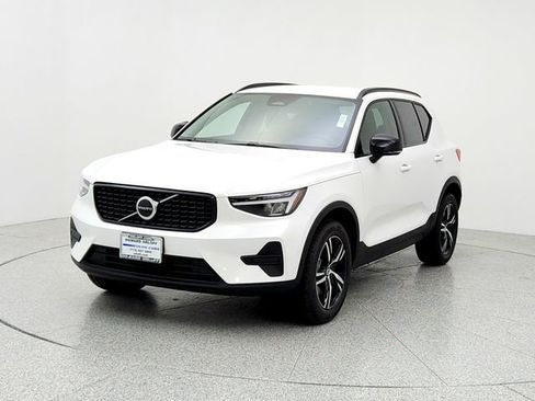 New 2026 Volvo XC40 B5 Core w/ Climate Package image 1
