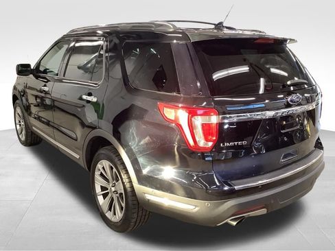 Used 2018 Ford Explorer Limited w/ Equipment Group 301A AWD/4WD image 9