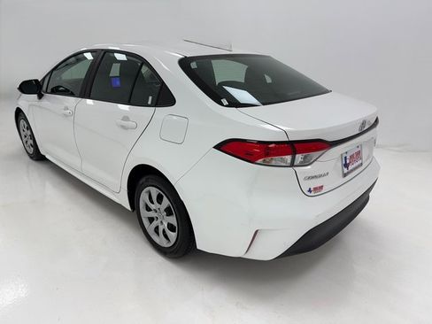 Used 2023 Toyota Corolla LE image 38