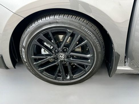 Used 2025 Toyota Camry SE image 31