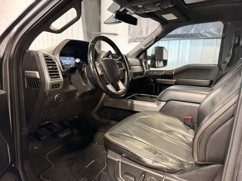 Used 2017 Ford F250 Platinum w/ Platinum Ultimate Package AWD/4WD image 30