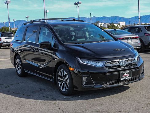 New 2026 Honda Odyssey EX-L image 3