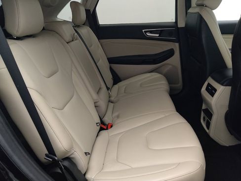 Used 2022 Ford Edge Titanium AWD/4WD image 19