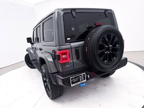 Used 2023 Jeep Wrangler Unlimited Sahara w/ Cold Weather Group image 8