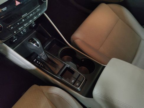 Used 2018 Hyundai Tucson Sport image 26