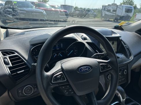 Used 2019 Ford Escape SE AWD/4WD image 24