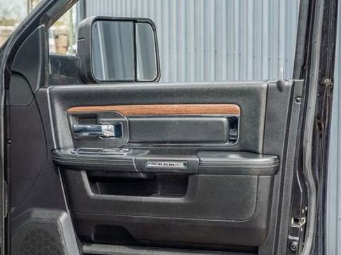 Used 2016 RAM 1500 Laramie w/ Convenience Group image 45