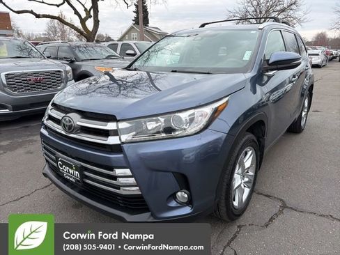Used 2017 Toyota Highlander Limited image 1