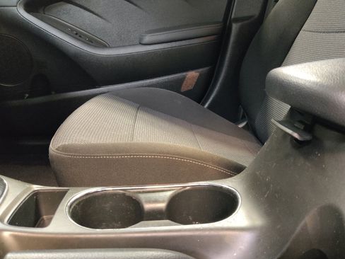 Used 2018 Kia Forte LX w/ LX Rear Camera Package image 26