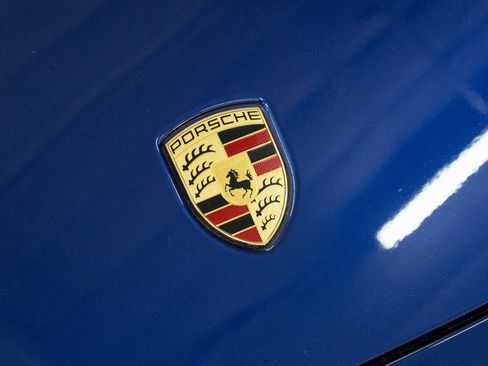 Certified 2022 Porsche 911 Carrera image 12