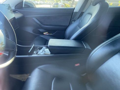 Used 2020 Tesla Model 3 image 9