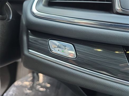 Certified 2023 Buick Enclave Essence image 29