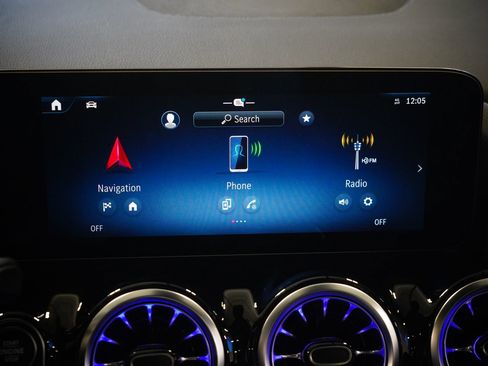 Used 2025 Mercedes-Benz GLA 250 4MATIC image 22