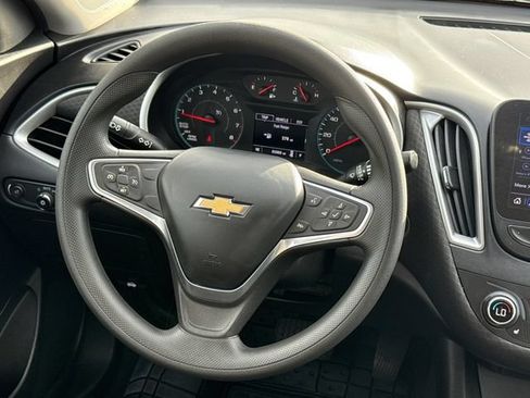 Used 2022 Chevrolet Malibu LT FWD image 13