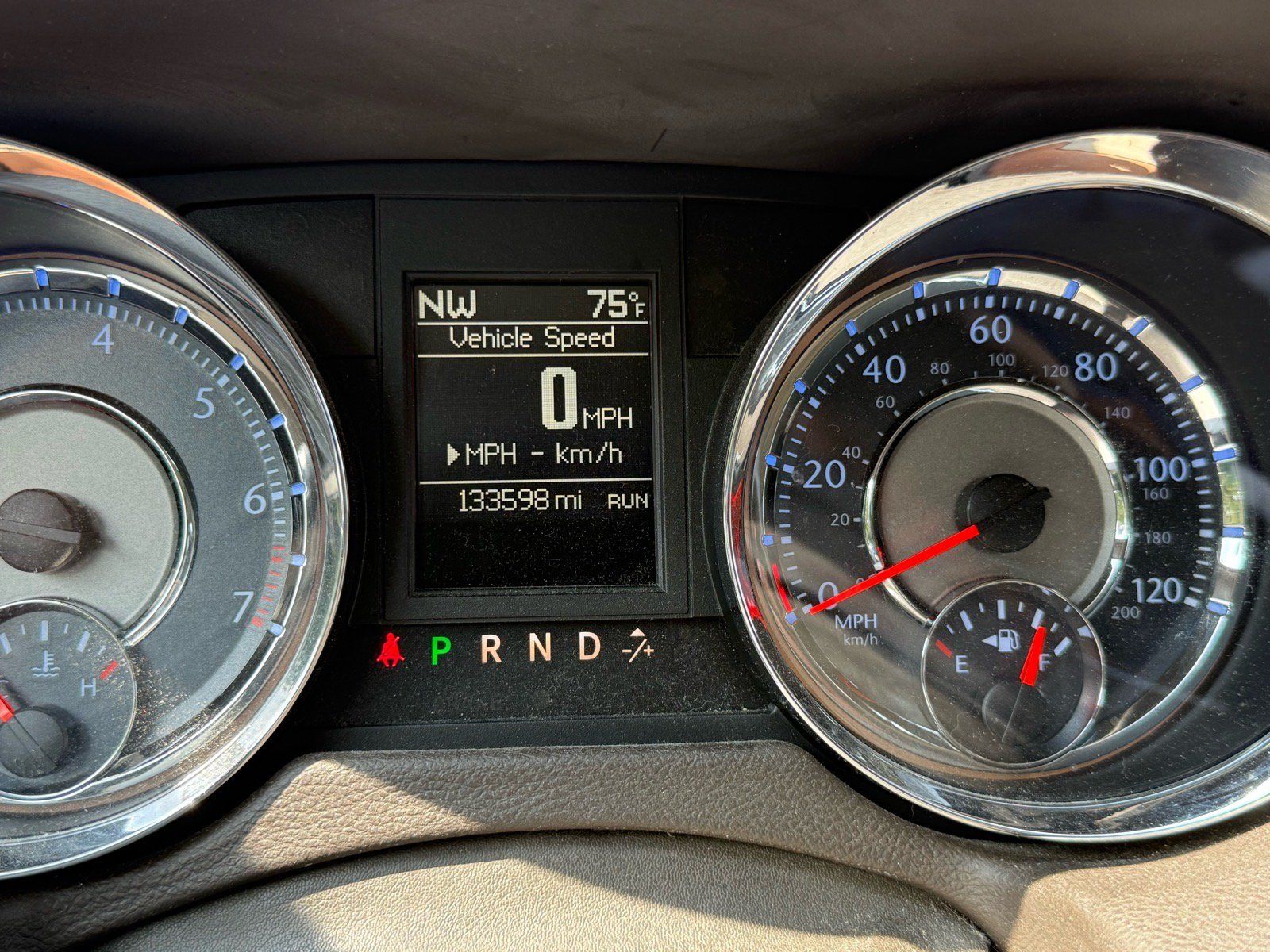 Used 2016 Chrysler Town & Country Touring FWD image 12